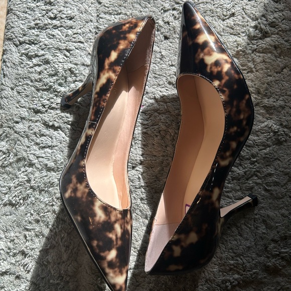 Kate Spade Tortoiseshell Pointed Heels - Picture 3 of 5